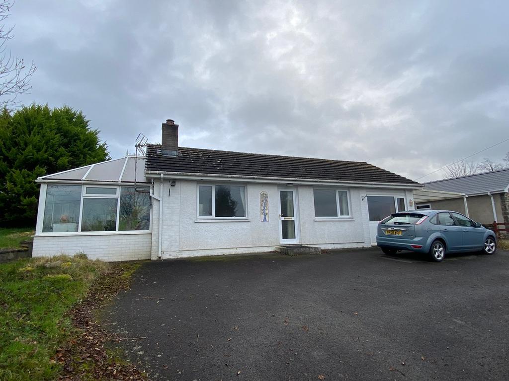 Llanwnnen, Lampeter, SA48 2 bed detached bungalow for sale £199,950