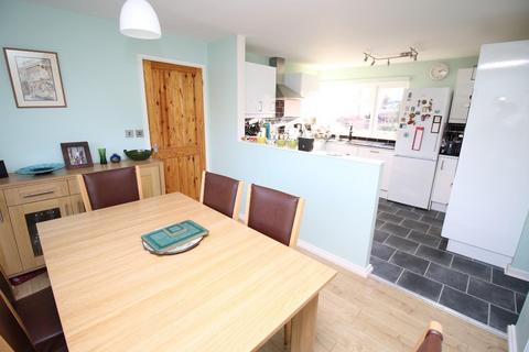 7 Barnards Close, Yatton, Bristol, BS49 4HZ