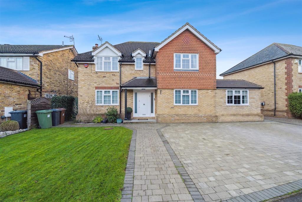 The Birches, Bushey 4 bed detached house £1,150,000