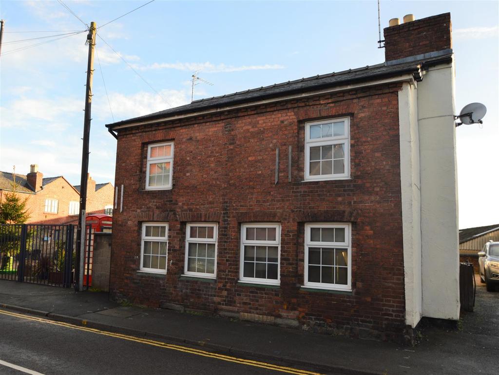Upper Church Street, Oswestry... 2 bed semidetached house £725 pcm