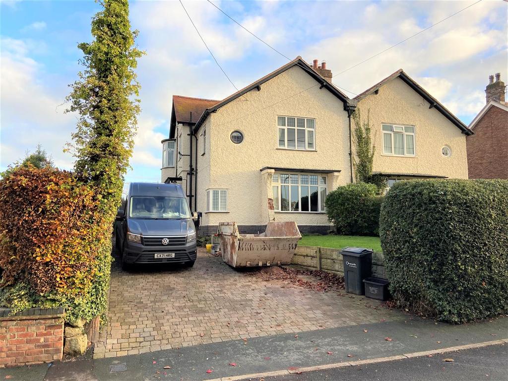 Alkington Road, Whitchurch 4 bed semidetached house £400,000