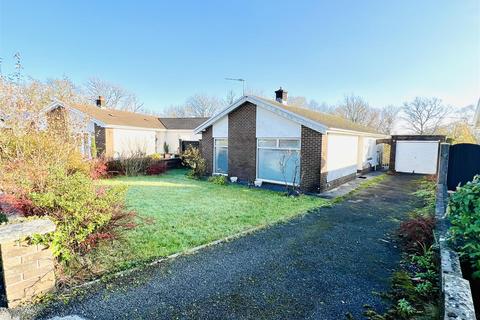 3 bedroom bungalow for sale - Clos Yr Hendre, Ammanford