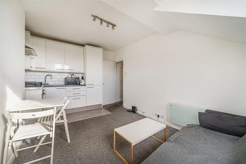 Flat 11, 6 Eldon Park, London, SE25 4JQ