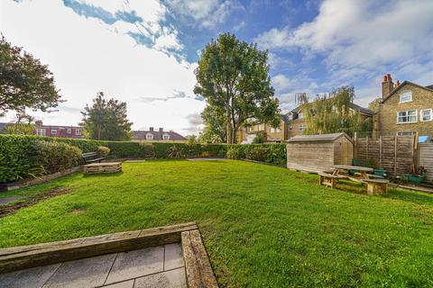 Flat 11, 6 Eldon Park, London, SE25 4JQ
