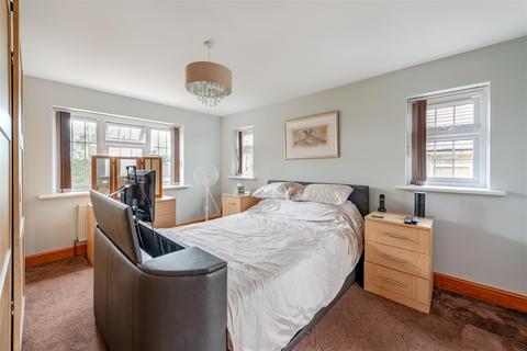 22 Brandsland, Reigate, RH2 7PA