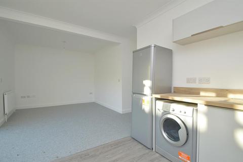 3 bedroom ground floor flat for sale - PRIVATE GARDEN * BONCHURCH