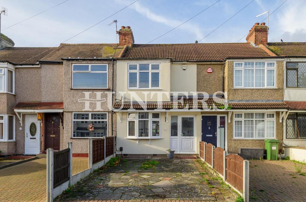 Laburnum Avenue, Hornchurch 2 bed house £400,000