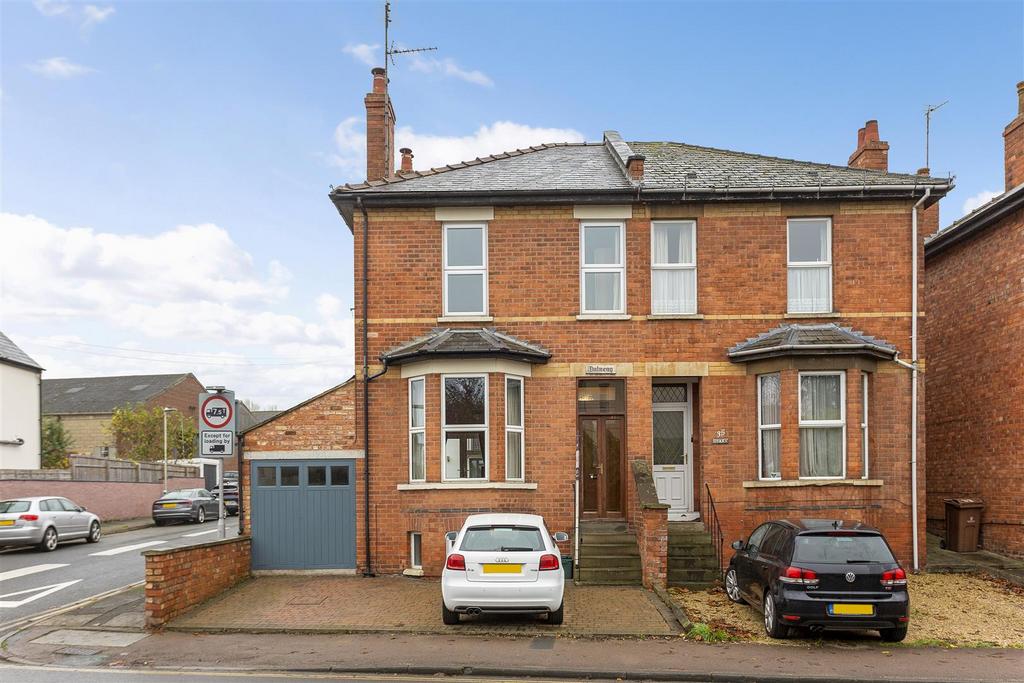 Hales Road, Cheltenham 4 bed semidetached house for sale £600,000