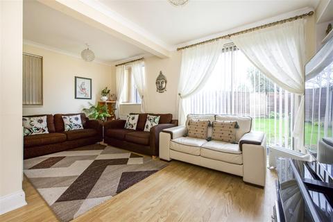 4 bedroom detached house for sale - Albury Avenue, Isleworth