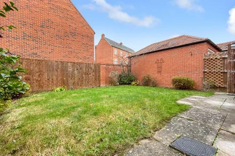 8 Barrie Close, Stratford-upon-avon, CV37 7JE