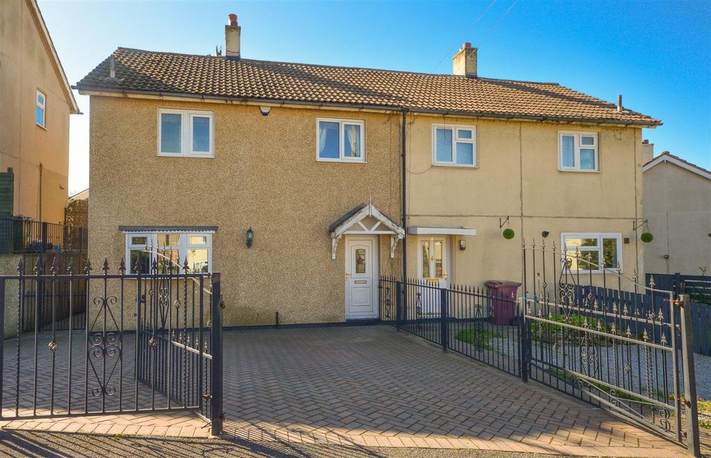 Rectory Road, Killamarsh, Sheffield, S21 3 bed semidetached house £