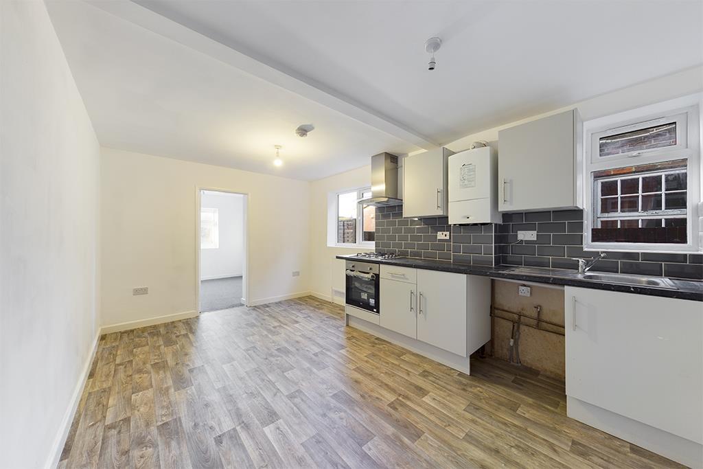 Southampton Road, Eastleigh Gas... 1 bed apartment £675 pcm (£156 pw)