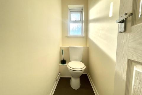 3 bedroom property to rent - Lancaster Road, Enfield