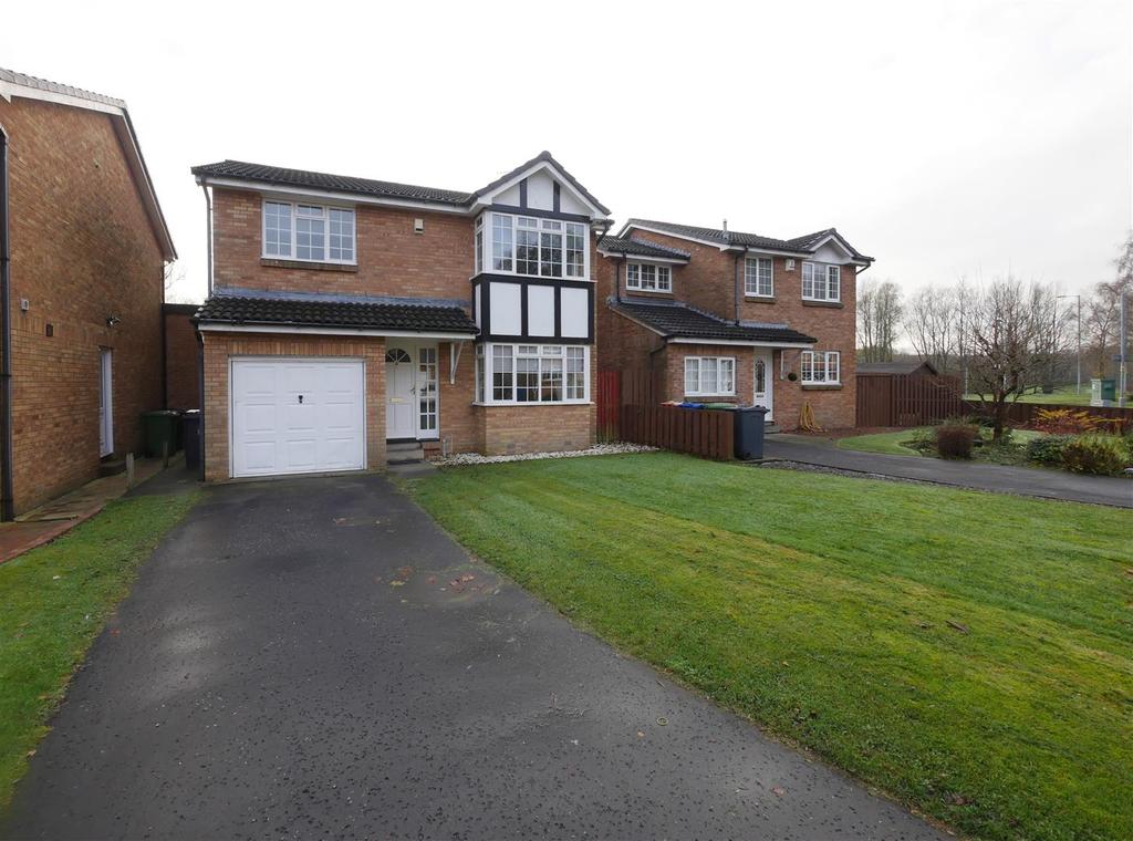 Ross Avenue, Kirkintilloch, Glasgow 4 bed detached house to rent £1,495 pcm (£345 pw)
