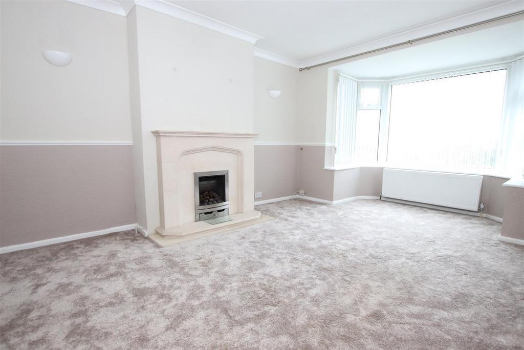 Leeds Road, Idle, Bradford 3 bed semidetached house for sale £234,950