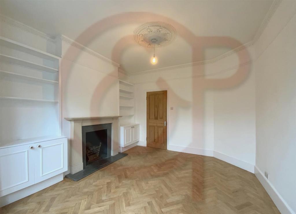Mill Hill Road, Acton, W3 2 bed flat £2,200 pcm (£508 pw)