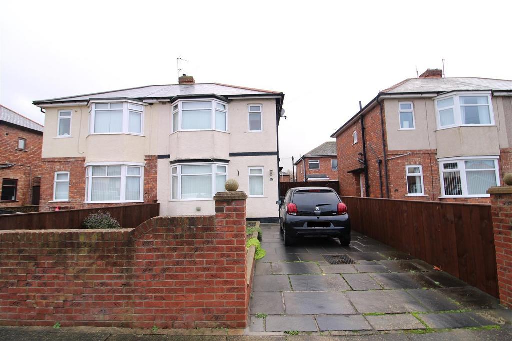Lynton Gardens, Darlington 2 bed semidetached house for sale £120,000