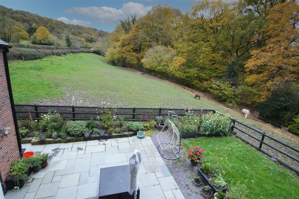 Hope Valley, Minsterley, Shrewsbury 3 bed country house £489,000
