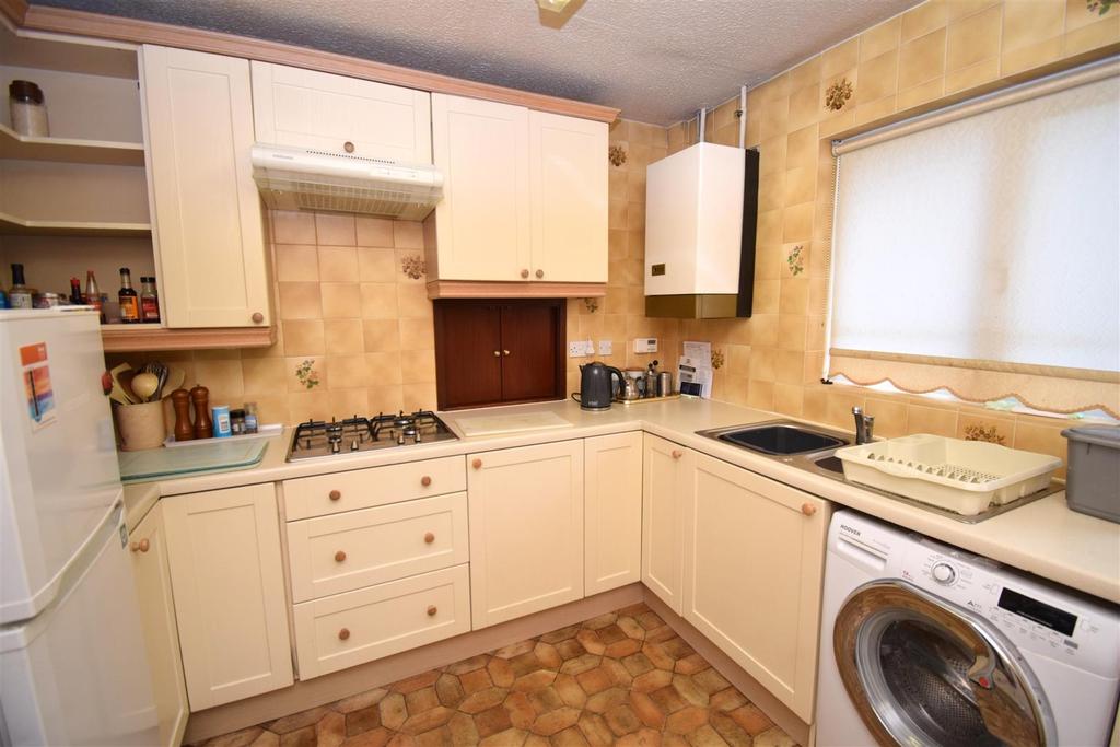 Cherwell Road, Westhoughton, Bolton 2 bed detached bungalow £300,000