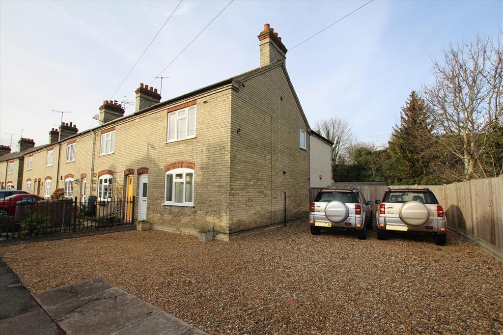 Icknield Way, Baldock, Hertfordshire... 3 bed end of terrace house £