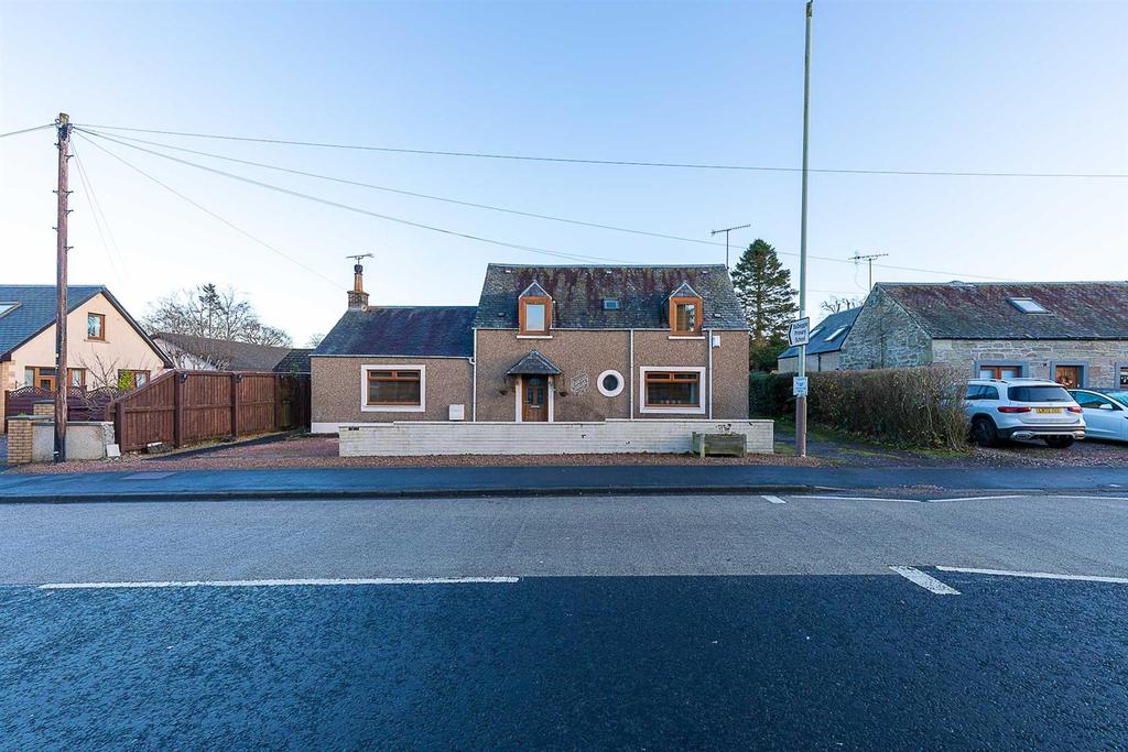 Main Street, Balbeggie, Perth 4 bed house for sale £242,500