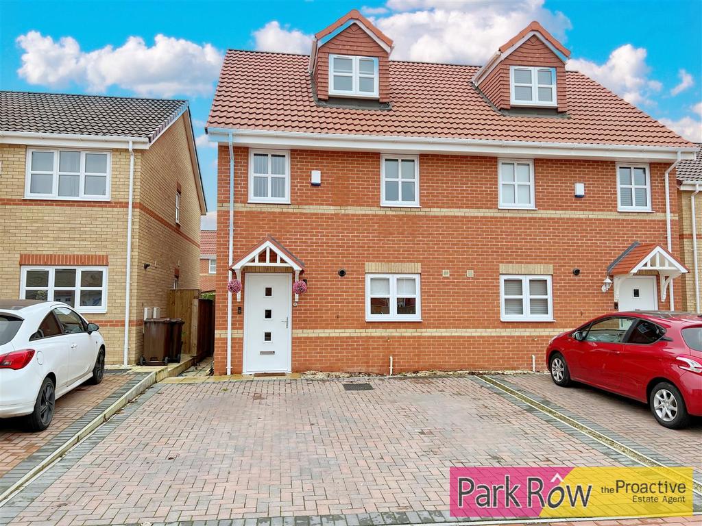 Fir Tree Court, Knottingley 3 bed semidetached house for sale £210,000