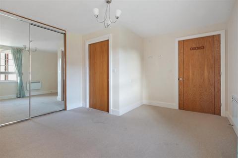 1 bedroom apartment for sale, Claridge House, Church Street, Littlehampton