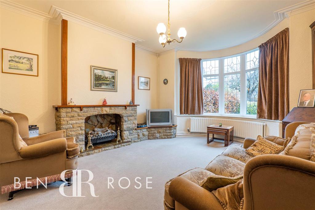 Rotherwick Avenue, Chorley 4 bed semidetached house £319,995