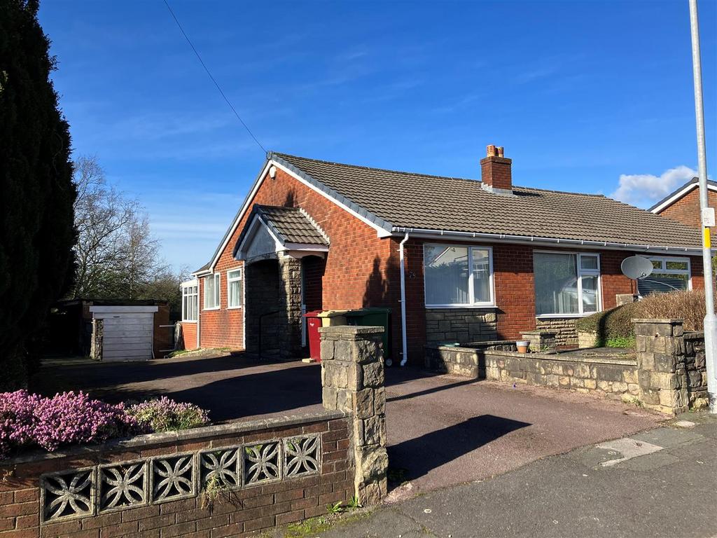 Ainse Road, Blackrod, Bolton 2 bed semidetached bungalow for sale £