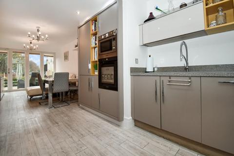 3 Eleanor Close, Bradford, BD10 0TZ
