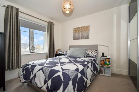 3 Eleanor Close, Bradford, BD10 0TZ