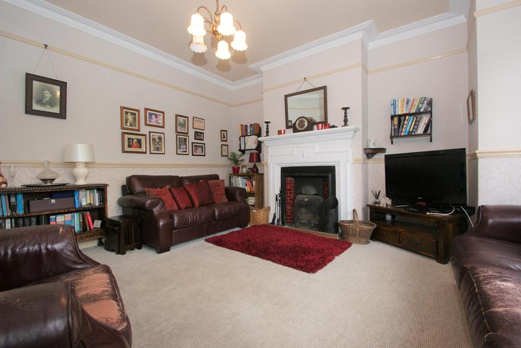 Lounge 2.jpg