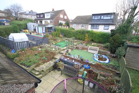 16 Kestrel Mount, Bradford, BD2 4EZ