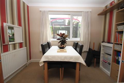 16 Kestrel Mount, Bradford, BD2 4EZ