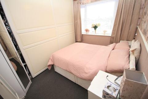 16 Kestrel Mount, Bradford, BD2 4EZ
