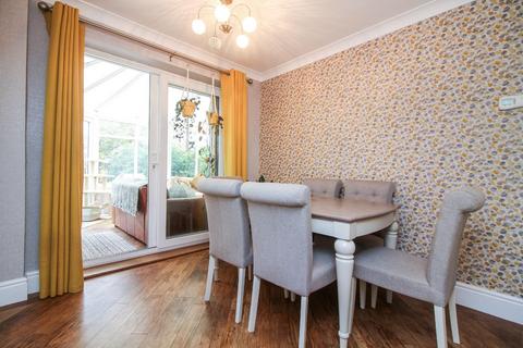 4 bedroom semi-detached house for sale - Pont View, Ponteland, Newcastle Upon Tyne