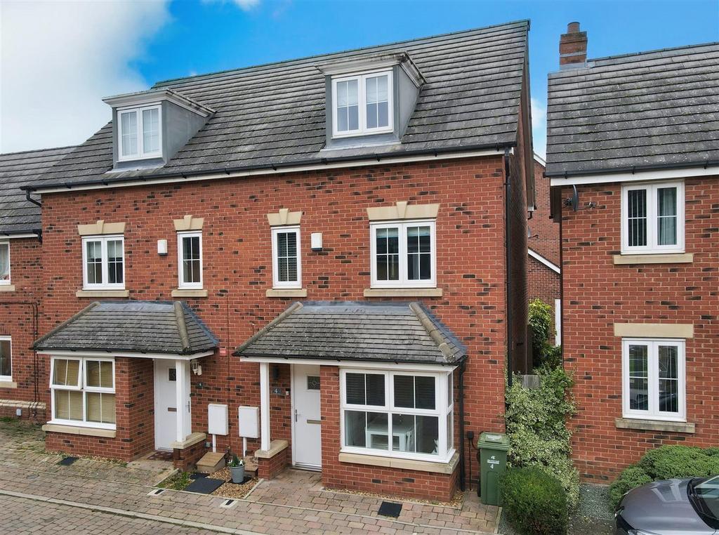 Matthau Lane, Oxley Park, Milton Keynes 4 bed townhouse for sale £410,000