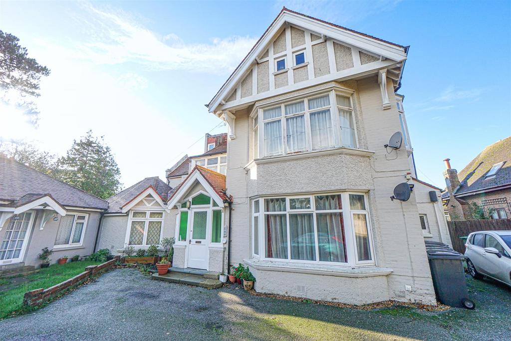 Baird Drive, Hastings 2 bed flat £230,000