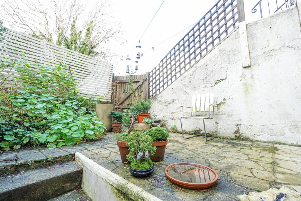 Markwick Terrace, St. LeonardsOnSea 2 bed flat for sale £320,000