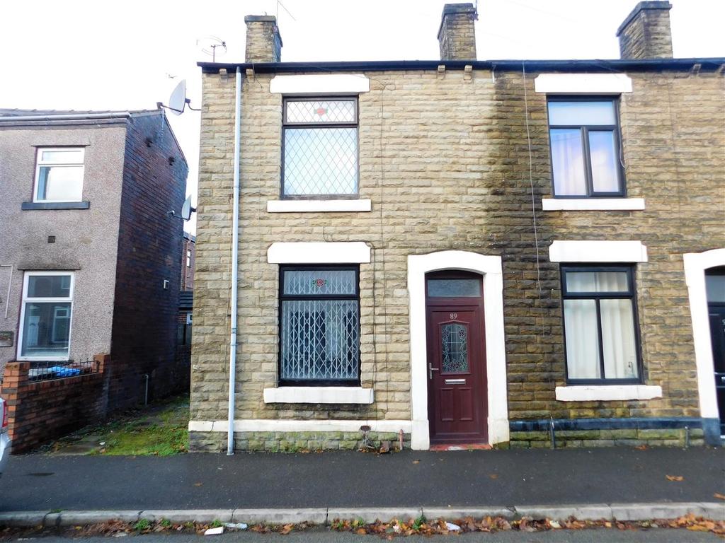 Oak Street, Shaw, Oldham 2 bed end of terrace house £675 pcm (£156 pw)