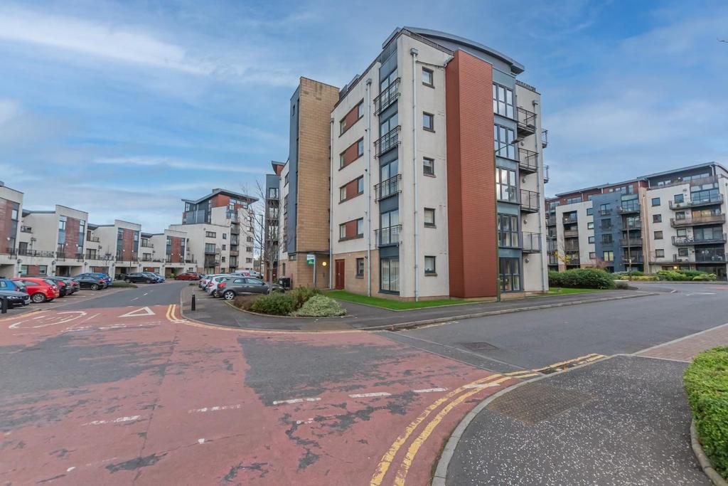 East Pilton Farm Crescent, Edinburgh 3 bed flat for sale £254,995