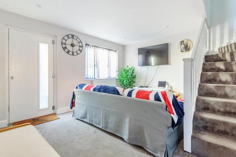 2 Deans Walk, Great Bookham, Leatherhead, KT23 4LY