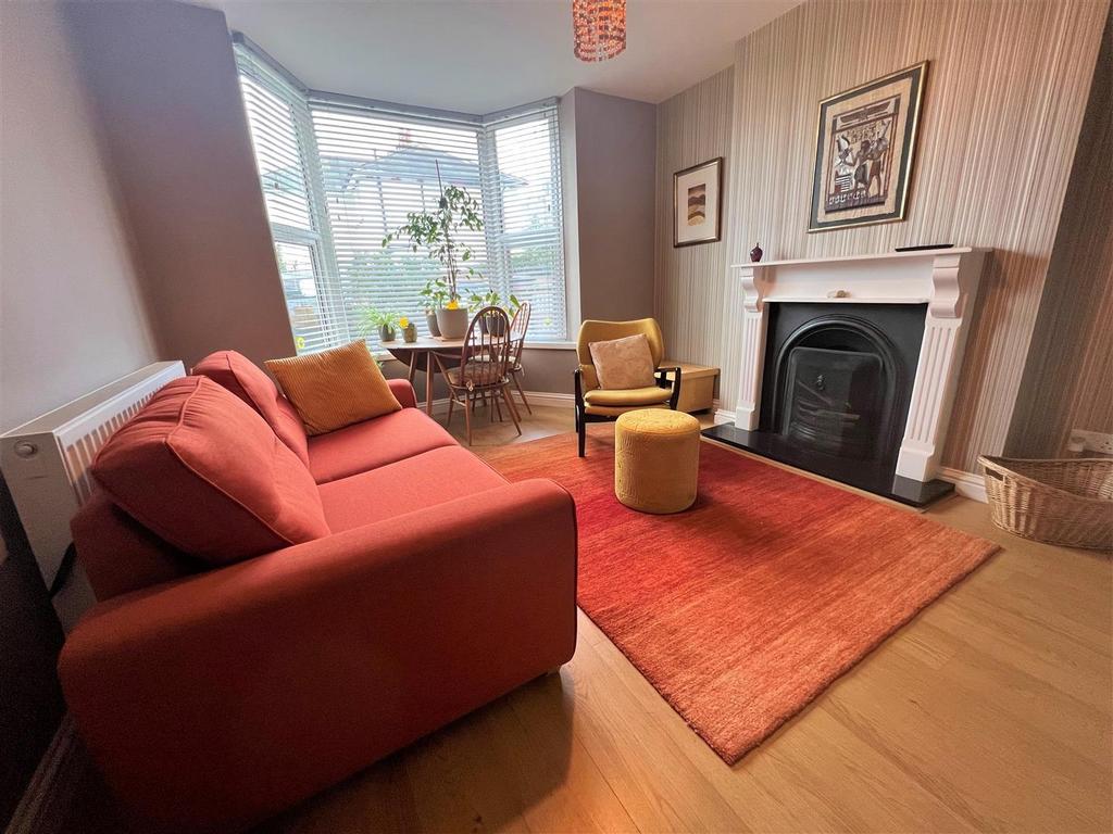 Mildmay Road, BurnhamOnCrouch 1 bed apartment £225,000