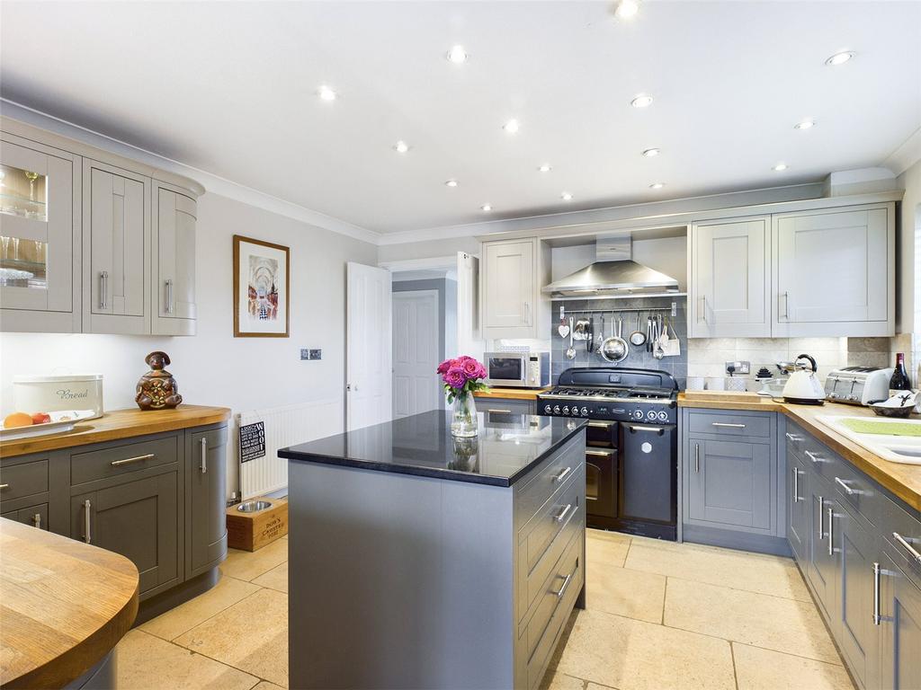 Kitchen/Brkfast Room