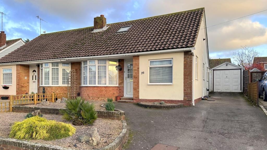 Ullswater Road, Sompting, Lancing, West Sussex, BN15 2 bed bungalow for ...