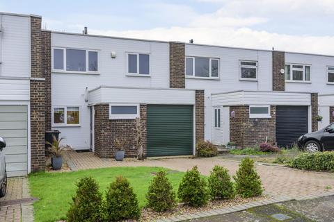 8 Hazelhurst, Beckenham, BR3 5TL