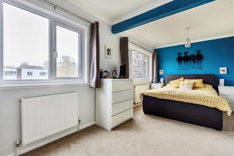 8 Hazelhurst, Beckenham, BR3 5TL