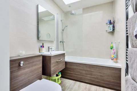 8 Hazelhurst, Beckenham, BR3 5TL