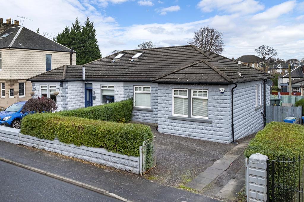 43 Blairbeth Road, Burnside, Glasgow... 3 bed semidetached bungalow
