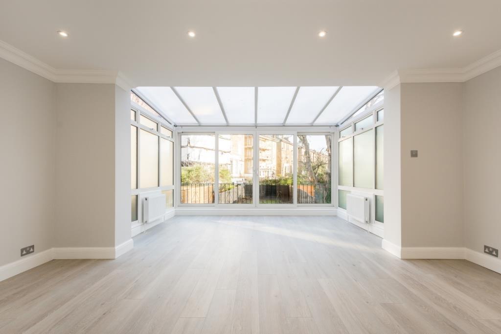 Harley Road, Primrose Hill, NW3 4 bed terraced house £10,833 pcm (£